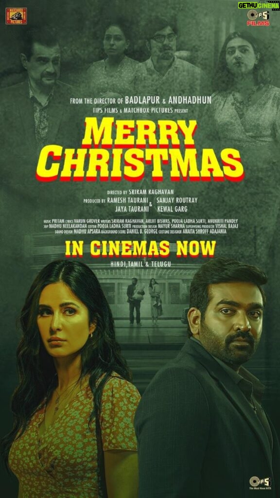 Vijay Sethupathi Instagram - At the edge of the seats lives the truth of this mystery. Stay seated and find out on the big screens 🤫 #MerryChristmas in cinemas now🎄 #SriramRaghavan @tipsfilmsofficial @matchboxpix @rameshtaurani @sanjayroutraymatchbox @jaya.taurani #KewalGarg @katrinakaif @actorvijaysethupathi @sanjaykapoor2500 @pathakvinay #TinnuAnand @radhikaofficial @pratimakannan @ashwinikalsekar @gayathrieshankar #PariSharma @ipritamofficial @vidushak #PoojaLadhaSurti #ArijitBiswas #AnukritiPandey #MadhuNeelakandan @mayursharma22011 #MadhuApsara @vishal_bajaj_1603 @daniel.b.george @anaitashroffadajania Music on @tips