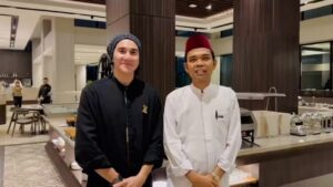 Vino G. Bastian Instagram - #REPOST @ustadzabdulsomad_official Saksikan Film Buya ‘Hamka & Siti Raham’ di bioskop seluruh indonesia, mulai 21 Desember 2023.
Ajak seluruh keluarga serta sahabat nonton film kebaikan ini.

MasyaAllah tabarakAllah terima kasih banyak Tuan Guru @ustadzabdulsomad_official 🙏🏼
