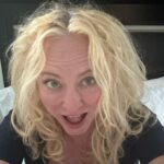 Virginia Madsen Instagram - Home hair care fuc-up. #lessonlearned #boxcolor well, I tried. Kinda fun tho’ I’ll just get them bedazzled jeans and get er DONE!