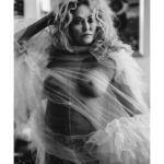 Virginia Madsen Instagram - #repost “He who hesitates is a damn fool.” Mae West. It’s hot out so I put on my most sensible outfit. @narcissusholmes