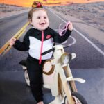 Vitória Moraes Instagram – Eu sou motoqueira galela! Me segura, que no meu acompanhamento de 10 meses eu peguei minha motinho e meu óculos