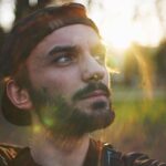 Vitalii Hordiienko Instagram - Це я з надією дивлюсь у майбутнє, коли закінчаться свята і повернуться адекватні перегляди в YouTube🥲 Lviv, Ukraine