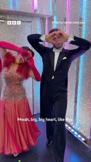 Vito Coppola Instagram - It’s a 40!!! Tonight @ellielouiseleach and @vitocoppola’s American Smooth oozes even more elegance and glamour 💗 #Strictly