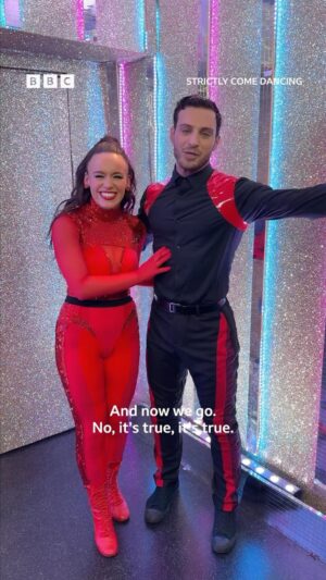 Vito Coppola Instagram - Straight out of a music video 🤩 @ellielouiseleach and @vitocoppola’s Couple’s Choice was absolutely Dua-Licious, mwah! 💋 #Strictly