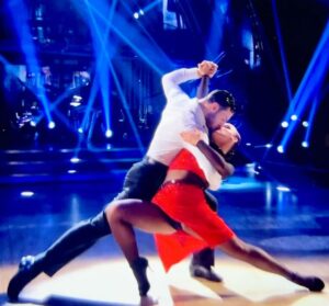 Vito Coppola Instagram - What an intense week it was…
We enjoyed so much! It was different from the usual Argentine tango in different ways..
Lulú was the strong and independent woman who is in control.
This journey is becoming more special every week. Through the dances and playing different characters we are able to discover many different sides of us, and I personally think that that’s what life is, a journey to get to know ourselves better…😊🙌

I am so so proud of you @ellielouiseleach and the woman you are becoming. 
Weeks ago I met a girl, and now look at you ♥️ and I am sure that you still have much more to show and much more to say Lulú.
Everyone is proud of you but mostly you have to be proud of yourself, because you and only you know all the sacrifices and the commitment needed to perform in that way, for someone who has Never danced before.
Brava Lulú 👏 keep going and let’s keep danciiiiing 💃🕺🪩

Thanks to two special people @leandropalou1 and @maria_tsiatsiani_official for the amazing choreography and much more…you brought us to a different dimension and we are so grateful for this. 🙏☺️

And last BUT NOT LEAST we want both say a massive and huge THANK to all of you beautiful people for supporting and voting us. We feel all the love and we do really feel all of you close to us. 🙏🙏🙏
All the gratitude we have towards you is beyond the words 🫶😊
We love you ♥️

And now let’s focus on Musical weeeek 🎵 🎶 
We are sooo exited and we have already started to work hard on our next dance.

Let’s gooo 💪😁

Happy Monday and have a good week beautiful people ☀️

🩷🩵