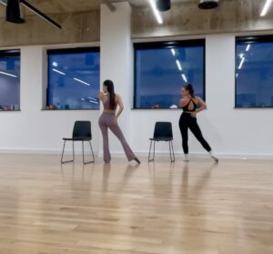 Vito Coppola Instagram - What an intense week it was…
We enjoyed so much! It was different from the usual Argentine tango in different ways..
Lulú was the strong and independent woman who is in control.
This journey is becoming more special every week. Through the dances and playing different characters we are able to discover many different sides of us, and I personally think that that’s what life is, a journey to get to know ourselves better…😊🙌

I am so so proud of you @ellielouiseleach and the woman you are becoming. 
Weeks ago I met a girl, and now look at you ♥️ and I am sure that you still have much more to show and much more to say Lulú.
Everyone is proud of you but mostly you have to be proud of yourself, because you and only you know all the sacrifices and the commitment needed to perform in that way, for someone who has Never danced before.
Brava Lulú 👏 keep going and let’s keep danciiiiing 💃🕺🪩

Thanks to two special people @leandropalou1 and @maria_tsiatsiani_official for the amazing choreography and much more…you brought us to a different dimension and we are so grateful for this. 🙏☺️

And last BUT NOT LEAST we want both say a massive and huge THANK to all of you beautiful people for supporting and voting us. We feel all the love and we do really feel all of you close to us. 🙏🙏🙏
All the gratitude we have towards you is beyond the words 🫶😊
We love you ♥️

And now let’s focus on Musical weeeek 🎵 🎶 
We are sooo exited and we have already started to work hard on our next dance.

Let’s gooo 💪😁

Happy Monday and have a good week beautiful people ☀️

🩷🩵