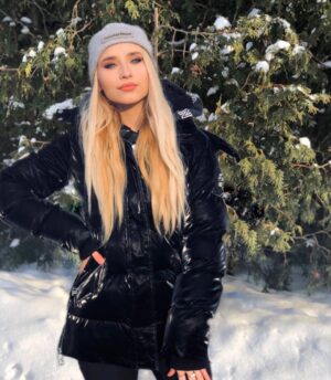 Vivian Hicks Instagram - Thank you @woodpeckercanada this jacket is unbelievable 🔥 And a big thanks to @alanhadida for the hookup! swipe up in my story to see their website 🖤🧥 check them out! Cruelty Free #woodpeckercanada #jacket #canada