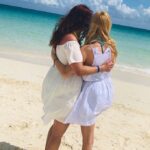 Vivian Hicks Instagram - Happy Mother’s Day 🌸💗 Thank you for everything you do for me! Have a great day love u 🥺 #happymothersday #mom @alleylovemom Grand Muthu Cayo Guillermo