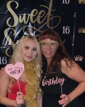 Vivian Hicks Instagram - OMG THANK YOU to everyone who made my sweet 16 special!! 🎈I will never forget it! Shout out to @champs_fec_milton for hosting my party, hooking us up with VIP private room. The food there was also next level! Also a special thanks for my people at @kellysbake who spoiled me with their vegan/gluten free cake & cupcakes 🧁 🎂 🔥🤯 #sweetsixteen #birthday #happy #champsfec #instabirthday #vip #vivianhicks #teamv #music