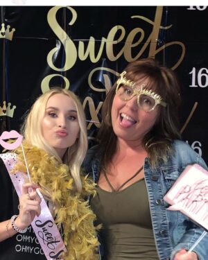 Vivian Hicks Instagram - OMG THANK YOU to everyone who made my sweet 16 special!! 🎈I will never forget it! Shout out to @champs_fec_milton for hosting my party, hooking us up with VIP private room. The food there was also next level! Also a special thanks for my people at @kellysbake who spoiled me with their vegan/gluten free cake & cupcakes 🧁 🎂 🔥🤯 #sweetsixteen #birthday #happy #champsfec #instabirthday #vip #vivianhicks #teamv #music