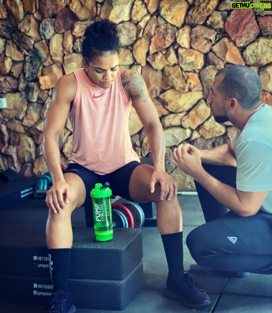 Vivianne Araújo Instagram - O esforço precisa ser diário, não existem atalhos. 🦍🌪 • #foco #strength #physicalpreparation #highlevel #ufc262 @alonsocleto @cerradomma @pumpsuplementos Federal District