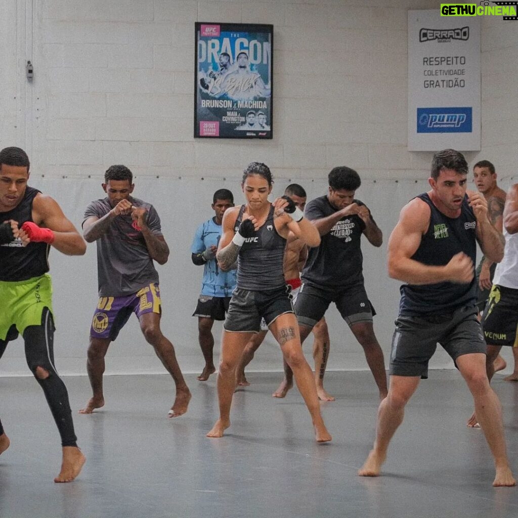 Vivianne Araújo Instagram - #CampOn Anota aí, dia 15 de outubro tem! #EvoluçãoConstante #CerradoMMA #UFC #UFCBrasil