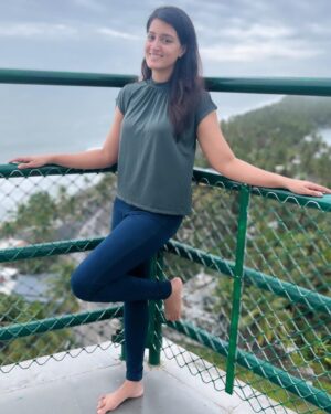 Viviya Santh Instagram - #azhikalbeach #lighthouse #mesmerisingview #beachlove #alwaysabeachgirl
