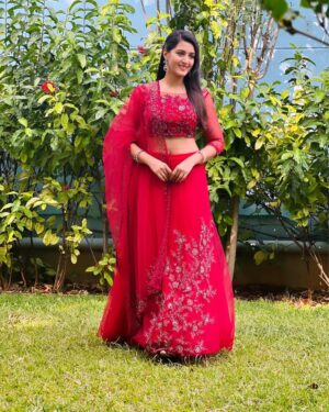 Viviya Santh Instagram - Thankyou @ethereal.kochi for this elegant design 👗💕
