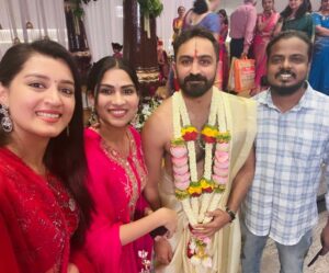 Viviya Santh Instagram - Happy Married Life Rahul 💞💞💞

@swasikavj @c_j_charles 
👗: @ethereal.kochi