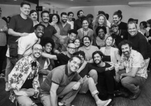 Welder Rodrigues Instagram - @comediamm e o elenco de #mardosertão 🤍 noite incrível!