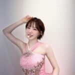 Wendy Instagram - R to V 고생 많았오요💕 💄@a_ryeomii @j_habbi_ 💇‍♀️ @dabin0218 @_seulime @_zzinzu 👗@humming5 @cielsoir @comi3vng @pushsunny 📸@naheepak