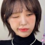 Wendy Instagram - New haircut✂️ New hair color🎨 @yoon_seoha_ ✂️ @a_ryeomii 💄