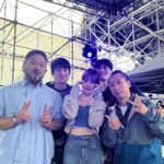 Wendy Instagram - 나의 첫 페스티벌 SLSL🤍 우리 키보드 & 밴드 마스터 Klozer님💕 (@producer_klozer) 기타에 정원준님💕 (@juuuuuuuuun) 베이스에 김성수님💕 (@musician_kss) 드럼에 김수준님💕 (@_rummer_d) 너무 행복했구 감사드립니당🙏🤍 최고에요🤍 비 오는 날에도 불구하고 보러 와준 우리 러비들도 너무 고맙구 감기 조심해요!!💙 사랑해ㅐㅐㅐ🥹