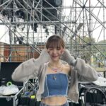 Wendy Instagram - 나의 첫 페스티벌 SLSL🤍 우리 키보드 & 밴드 마스터 Klozer님💕 (@producer_klozer) 기타에 정원준님💕 (@juuuuuuuuun) 베이스에 김성수님💕 (@musician_kss) 드럼에 김수준님💕 (@_rummer_d) 너무 행복했구 감사드립니당🙏🤍 최고에요🤍 비 오는 날에도 불구하고 보러 와준 우리 러비들도 너무 고맙구 감기 조심해요!!💙 사랑해ㅐㅐㅐ🥹
