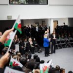 William, Prince of Wales Instagram - Bringing history to life at Fitzalan High School in Wales ✨ Great work by pupils using science, technology and the arts to explore their cultural heritage and the significance of the Windrush Generation in Tiger Bay 🏴󠁧󠁢󠁷󠁬󠁳󠁿 /// Dod â hanes yn fyw yn Ysgol Uwchradd Fitzalan yng Nghymru ✨ Gwaith gwych gan ddisgyblion yn defnyddio gwyddoniaeth, technoleg a’r celfyddydau i archwilio’u treftadaeth ddiwylliannol ac arwyddocâd y Genhedlaeth Windrush yn Tiger Bay 🏴󠁧󠁢󠁷󠁬󠁳󠁿 Cardiff