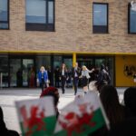 William, Prince of Wales Instagram - Bringing history to life at Fitzalan High School in Wales ✨ Great work by pupils using science, technology and the arts to explore their cultural heritage and the significance of the Windrush Generation in Tiger Bay 🏴󠁧󠁢󠁷󠁬󠁳󠁿 /// Dod â hanes yn fyw yn Ysgol Uwchradd Fitzalan yng Nghymru ✨ Gwaith gwych gan ddisgyblion yn defnyddio gwyddoniaeth, technoleg a’r celfyddydau i archwilio’u treftadaeth ddiwylliannol ac arwyddocâd y Genhedlaeth Windrush yn Tiger Bay 🏴󠁧󠁢󠁷󠁬󠁳󠁿 Cardiff