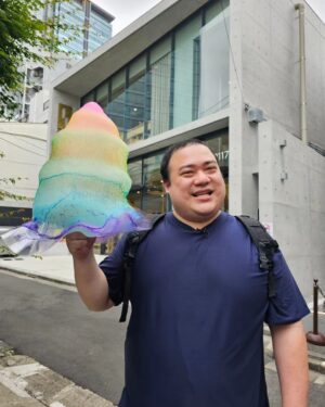 William Li Instagram - I ain't even gonna front

I spent 1000 yen on this just for the Pic
The humidity melted this as I was walking
