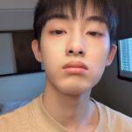 Winwin Instagram - 望右划🥳
