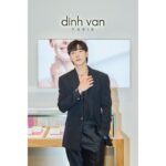 Woo Do-hwan Instagram - I love it💛 #dinhvanparis #dinhvan #딘반