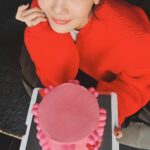 Woranuch Bhirombhakdi Instagram - งั้ม งั้มมมม 💕 @holidaypastry #SpreadLovewithHolidayPastry #HolidayPastryVDay #HolidayPastry