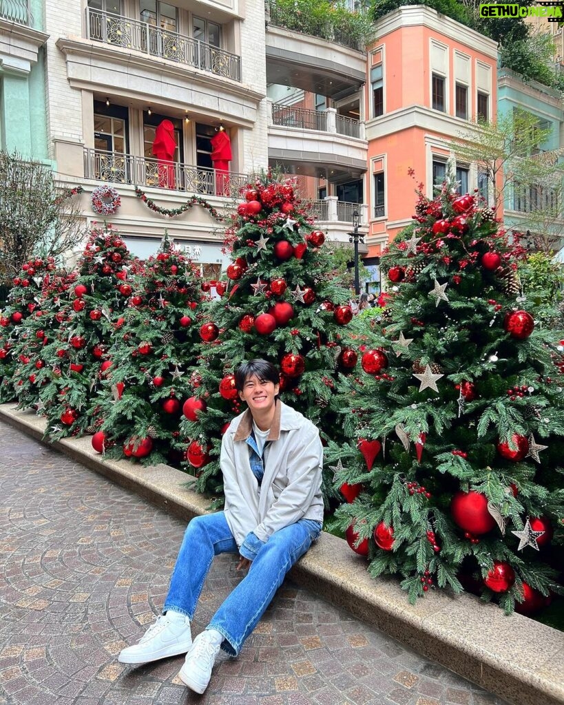 Worrachai Sirikongsuwan Instagram - My Christmas 🎄 🎅🏼 #merrychristmas #hongkong Wanchai Hongkong