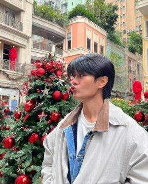 Worrachai Sirikongsuwan Instagram - My Christmas 🎄 🎅🏼 #merrychristmas #hongkong