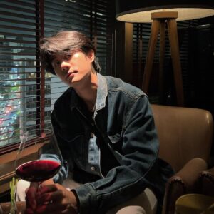 Worrachai Sirikongsuwan Instagram - ยังไงดีอ่ะ วันนี้ 😛
