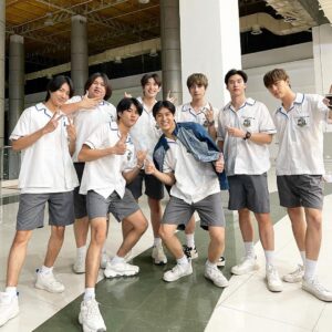 Worrachai Sirikongsuwan Instagram - พวกเราก็เท่กันซะด้วย ทีนี้ก็ว้าวุ่นเลยยย 😜 #homeroom29ตัวประกัน
