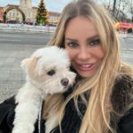 Xenia Seeberg Instagram - Happy new year ihr Lieben. Dankeschön dass so viele von Euch nachgefragt haben: Haluna geht es wieder besser und ist auch mit 11 Jahren nun bereit für neue Abenteuer in 2024! Happy new year my dear friends. Thank you for your many wishes: yes Haluna is doing much better and she is now at the age of 11 ready for new adventures in 2024. #happynewyear #bolonkazwetna #bolonkalove #bolonka #lovemydog #bestager #enjoythelittlethings #enjoythemoment Schloss Charlottenburg
