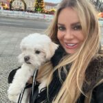 Xenia Seeberg Instagram - Happy new year ihr Lieben. Dankeschön dass so viele von Euch nachgefragt haben: Haluna geht es wieder besser und ist auch mit 11 Jahren nun bereit für neue Abenteuer in 2024! Happy new year my dear friends. Thank you for your many wishes: yes Haluna is doing much better and she is now at the age of 11 ready for new adventures in 2024. #happynewyear #bolonkazwetna #bolonkalove #bolonka #lovemydog #bestager #enjoythelittlethings #enjoythemoment Schloss Charlottenburg
