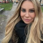 Xenia Seeberg Instagram - Happy new year ihr Lieben. Dankeschön dass so viele von Euch nachgefragt haben: Haluna geht es wieder besser und ist auch mit 11 Jahren nun bereit für neue Abenteuer in 2024! Happy new year my dear friends. Thank you for your many wishes: yes Haluna is doing much better and she is now at the age of 11 ready for new adventures in 2024. #happynewyear #bolonkazwetna #bolonkalove #bolonka #lovemydog #bestager #enjoythelittlethings #enjoythemoment Schloss Charlottenburg