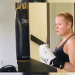 Xuxa Instagram - Começando a cuidar do meu corpo com @chico_salgado Um dia chego lá. 🥊💋