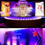 Xuxa Instagram - “Nessa nave iremos com vc aonde for….” ❌🛸 Ontem os fãs que garantiram a figurinha diamante do XuxaVerso encontraram nossa loira para um evento exclusivo!!! ✨ @globoplay @ferodriguesoficial Fotos @bladmeneghel Equipe X