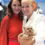 Xuxa Instagram - O último episódio de #XuxaoDocumentário tá recheado de emoção, histórias e reencontros 🥹 Quem aí já assistiu? Você pode rever os episódios quantas vezes quiser no @globoplay 🎬❌ Fotos: @bladmeneghel Equipe X