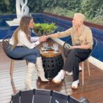Xuxa Instagram - Daqui a pouquinho @patriciapoeta recebe nossa loira no Encontro 😍 Fique ligadinho, começa às 9:30 na @tvglobo ❌ Equipe X