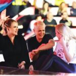 Xuxa Instagram - Nossa amizade transcendeu as telas da televisão e se transformou em uma conexão verdadeira e duradoura. O carinho e cumplicidade que compartilhamos forma uma aliança única. Onde queriam que houvesse rivalidade, na verdade, fortaleceu uma linda amizade. Uma noite que ficará para sempre marcada em nossa história. Ontem, no Criança Esperança foi muito especial, nos unimos para uma causa nobre: ajudar as crianças em situação de vulnerabilidade. O palco do Criança Esperança brilhou ainda mais com a presença de tantos amigos, colegas de profissão e nossos amados/maravilhosos fãs. Juntos, podemos fazer grandes coisas e espalhar amor e compaixão pra todos vocês que tanto nos apoiam. Obrigada à todos os envolvidos por tornarem essa noite tão especial! 🤍✨ #CriançaEsperança 📸: Chico Couto e Fábio Cordeiro