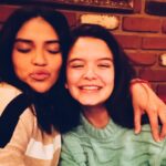 YaYa Gosselin Instagram - Finally got to catch up… So proud of you @karriemartin 🖤 Casa Vega Restaurant