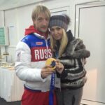 Yana Rudkovskaya Instagram - 10 лет назад в Сочи на наших Зимних Олипийских играх Sochi 2014 Олимпийская 4 медаль уЖени в его 4 Олимпиаде! Узнали всех героев на фото ? На последней фотографии - мы с маленьким Санечкой и с Президентом оргкомитета Сочи 2014 , а сейчас Заместителем председателя Правительства - РФ- Дмитрием Чернышенко и Президентом Международного Олимпийского Комитета - Томасом Бахом а любимом Сочи .Бали времена … архивные фото часть 1 ❤️