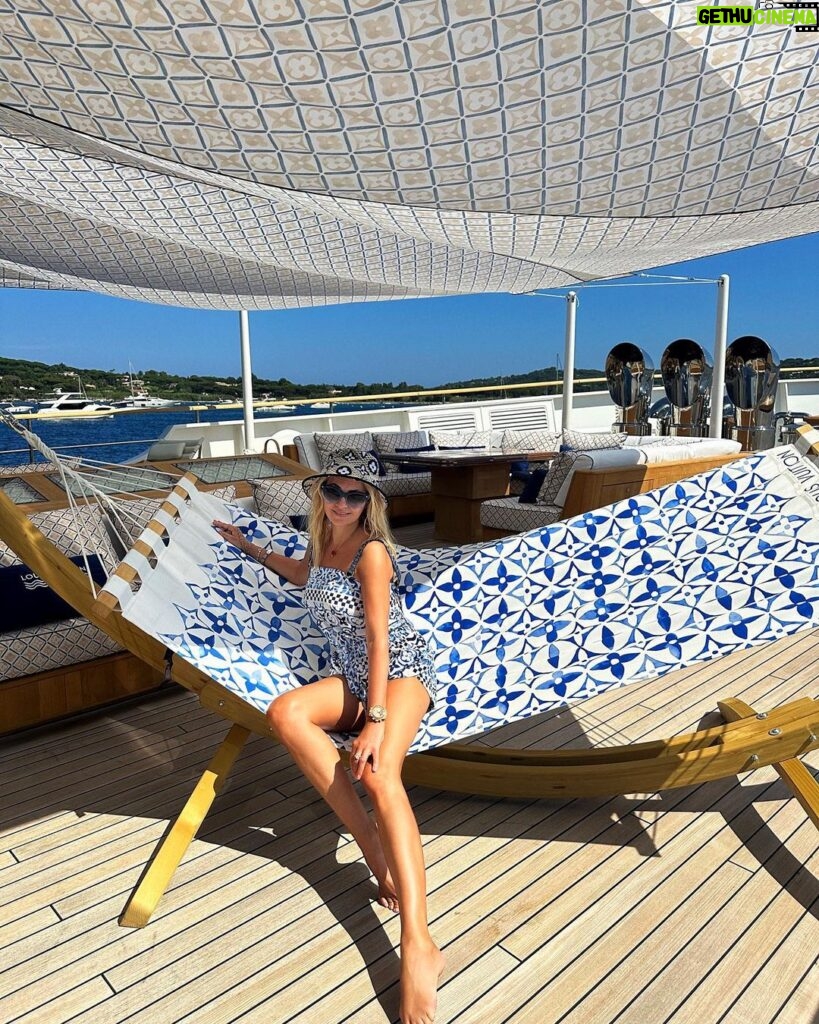 Yana Rudkovskaya Instagram - Welcome to the unique Louis Vuitton boat in Saint Tropez💙 Saint Tropez Plage De Pampelonne