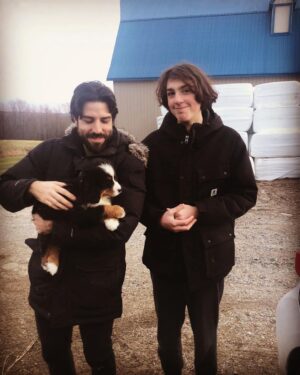 Yannick De Martino Instagram - Mon fils et moi avons adopté.