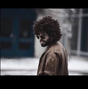 Yannick De Martino Instagram - J’ai déjà été Lenny Kravitz.