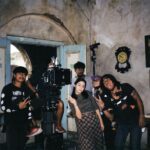 Yasamin Jasem Instagram - Appreciation post for the Amazing Crews of #Mangkujiwo2 Behind the scene on #filmphotography 🤘🏻✨❤️