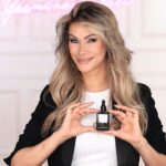 Yasmina Filali Instagram - Ich habe für euch getestet: @uncorruptedbeuaty - Luxus - Kosmetik ohne Luxus - Preise! Alle Details dazu findet ihr in meinem aktuellen YouTube Video - Link in meiner Story. 😊Mit meinem Code Yasmina bekommt ihr 5% Rabatt auf den Produktwarenwert! Ich bin gespannt auf euer Feedback! Liebst eure Mina ❤️ #skicare #skin #uncourruptedbeauty #bigbooster #hydraheavcen #youthrebel #spf #spfdrops #yasminafilali #thenewluxury