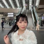 Yasuda Momone Instagram - 🖤 #フレンチガーリー #黒髪ロング #ポニーテール #osaka